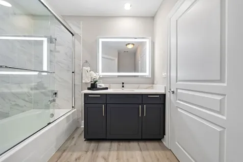 3333 Allen Parkway 2006 Houston TX 77019