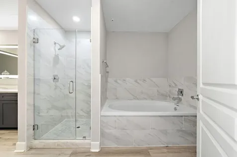 3333 Allen Parkway 2006 Houston TX 77019