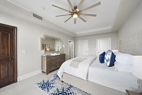 3333 Allen Parkway 2006 Houston TX 77019