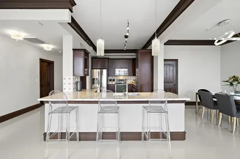 3333 Allen Parkway 2006 Houston TX 77019