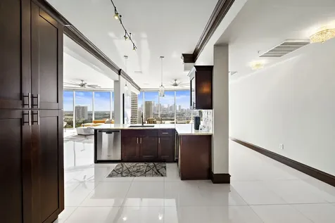 3333 Allen Parkway 2006 Houston TX 77019