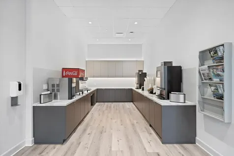 3333 Allen Parkway 2006 Houston TX 77019