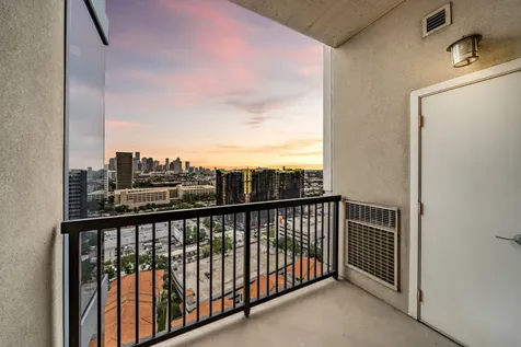 3333 Allen Parkway 2006 Houston TX 77019