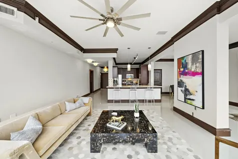 3333 Allen Parkway 2006 Houston TX 77019