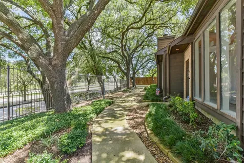 2601 S Braeswood Boulevard 105 Houston TX 77025