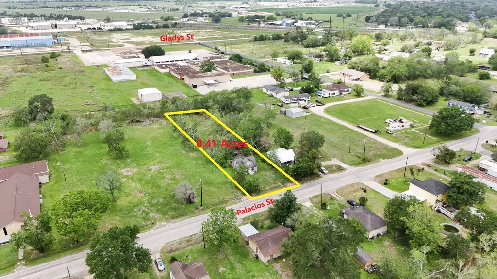 710 Palacios Street El Campo TX 77437