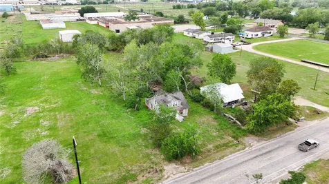 710 Palacios Street El Campo TX 77437