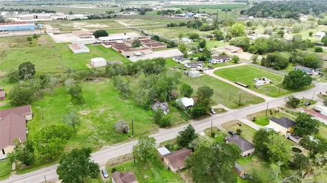 710 Palacios Street El Campo TX 77437