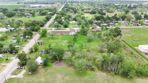 710 Palacios Street El Campo TX 77437