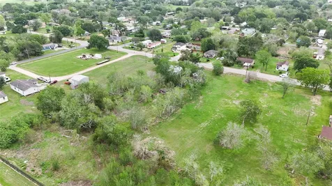 710 Palacios Street El Campo TX 77437