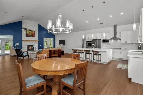 207 W Neyland Colmesneil TX 75938