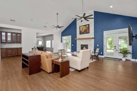 207 W Neyland Colmesneil TX 75938
