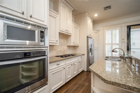 842 W 22nd Street Houston TX 77008
