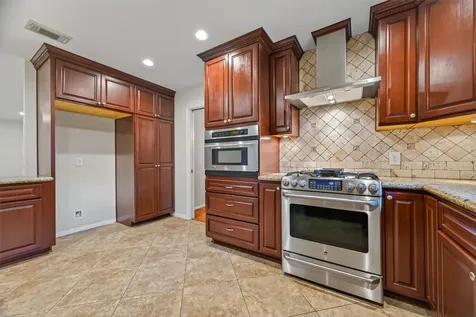 5638 Sanford Road Houston TX 77096