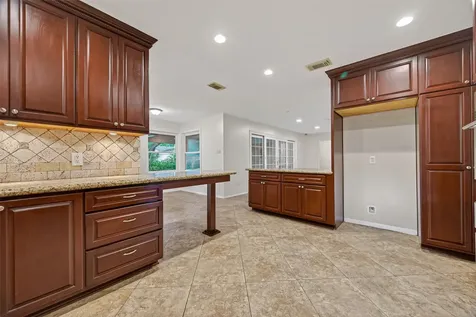 5638 Sanford Road Houston TX 77096
