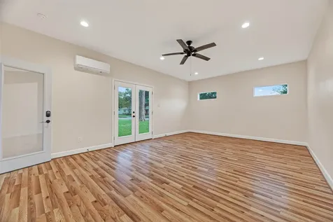 5638 Sanford Road Houston TX 77096