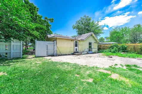 207 N Logan Street Texas City TX 77590