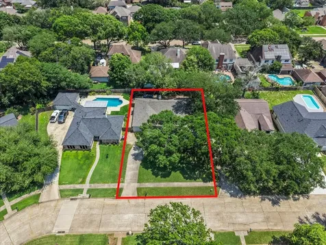 1626 Lake Bluff Drive El Lago TX 77586