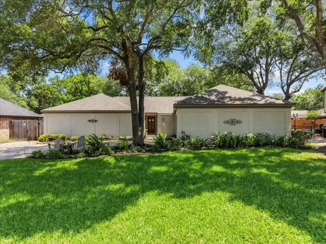 1626 Lake Bluff Drive El Lago TX 77586