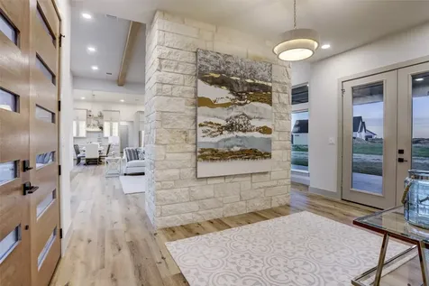 104 Turney Trace Lane Round Top TX 78954