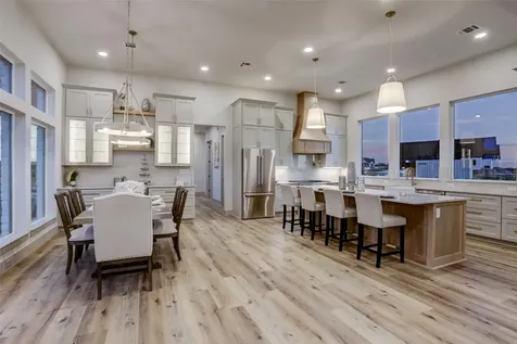 104 Turney Trace Lane Round Top TX 78954