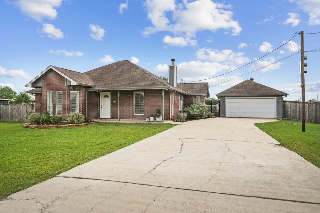 3603 Lone Pine Drive Santa Fe TX 77510