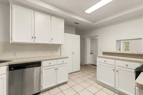 2202 W Main Street Houston TX 77098