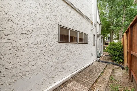 2202 W Main Street Houston TX 77098