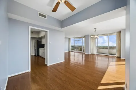 15 Greenway Plaza 14f Houston TX 77046