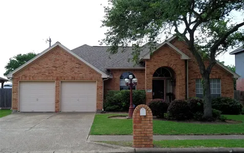 2617 15th Street N Texas City TX 77590