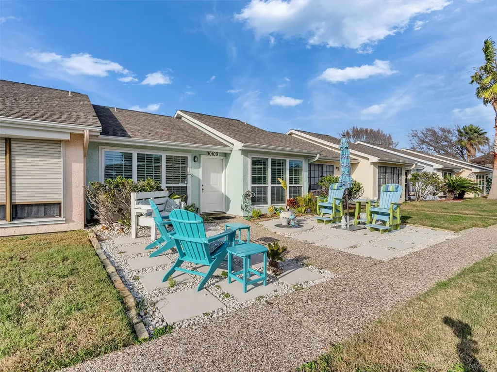 10109 Schaper Road Galveston TX 77554