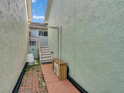 10109 Schaper Road Galveston TX 77554