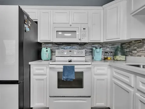 10109 Schaper Road Galveston TX 77554