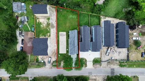 953 Ringold Street Houston TX 77088