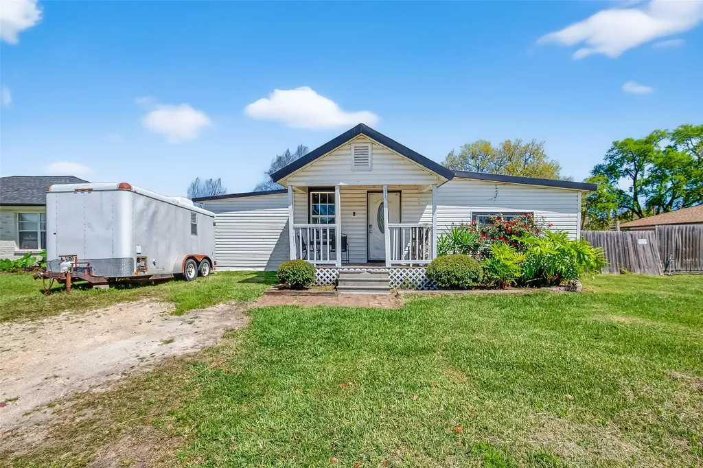 115 S Holmes Street La Porte TX 77571