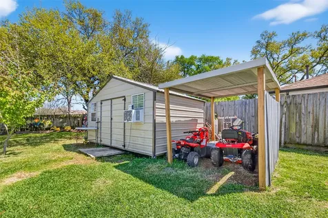 115 S Holmes Street La Porte TX 77571