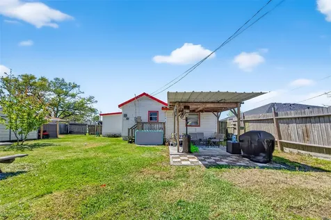 115 S Holmes Street La Porte TX 77571
