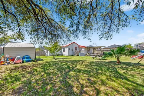 115 S Holmes Street La Porte TX 77571