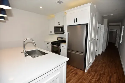 4322 Allen Street Houston TX 77007