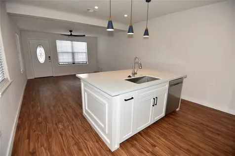 4322 Allen Street Houston TX 77007
