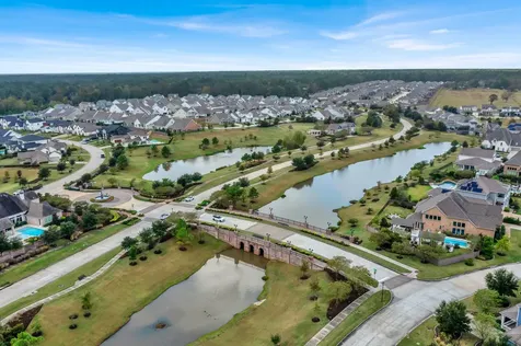 2030 Woodland Pine Court Conroe TX 77384
