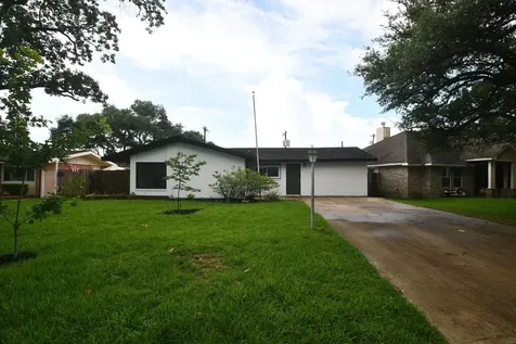 2431 Bayou Drive League City TX 77573