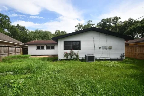 2431 Bayou Drive League City TX 77573
