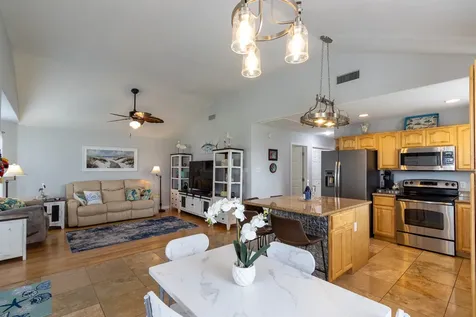 4211 Hardin Drive Galveston TX 77554