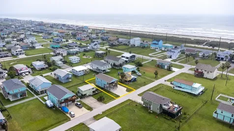 4211 Hardin Drive Galveston TX 77554