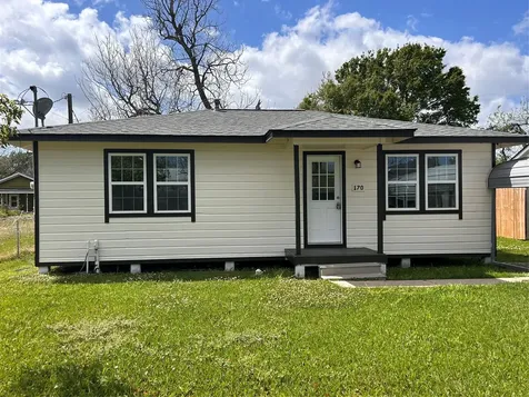170 Lois Street Clute TX 77531