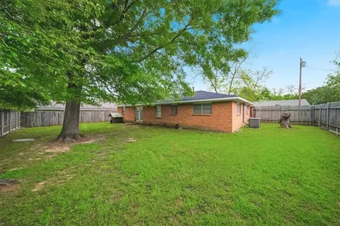 105 Lakeway Drive Crockett TX 75835
