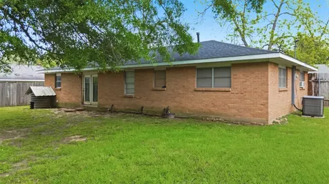 105 Lakeway Drive Crockett TX 75835