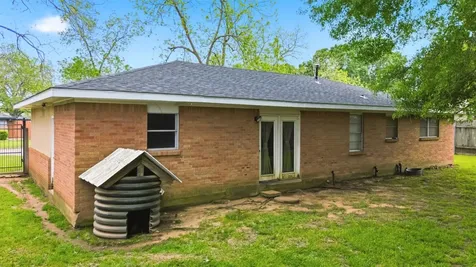 105 Lakeway Drive Crockett TX 75835
