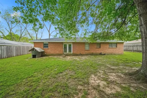105 Lakeway Drive Crockett TX 75835